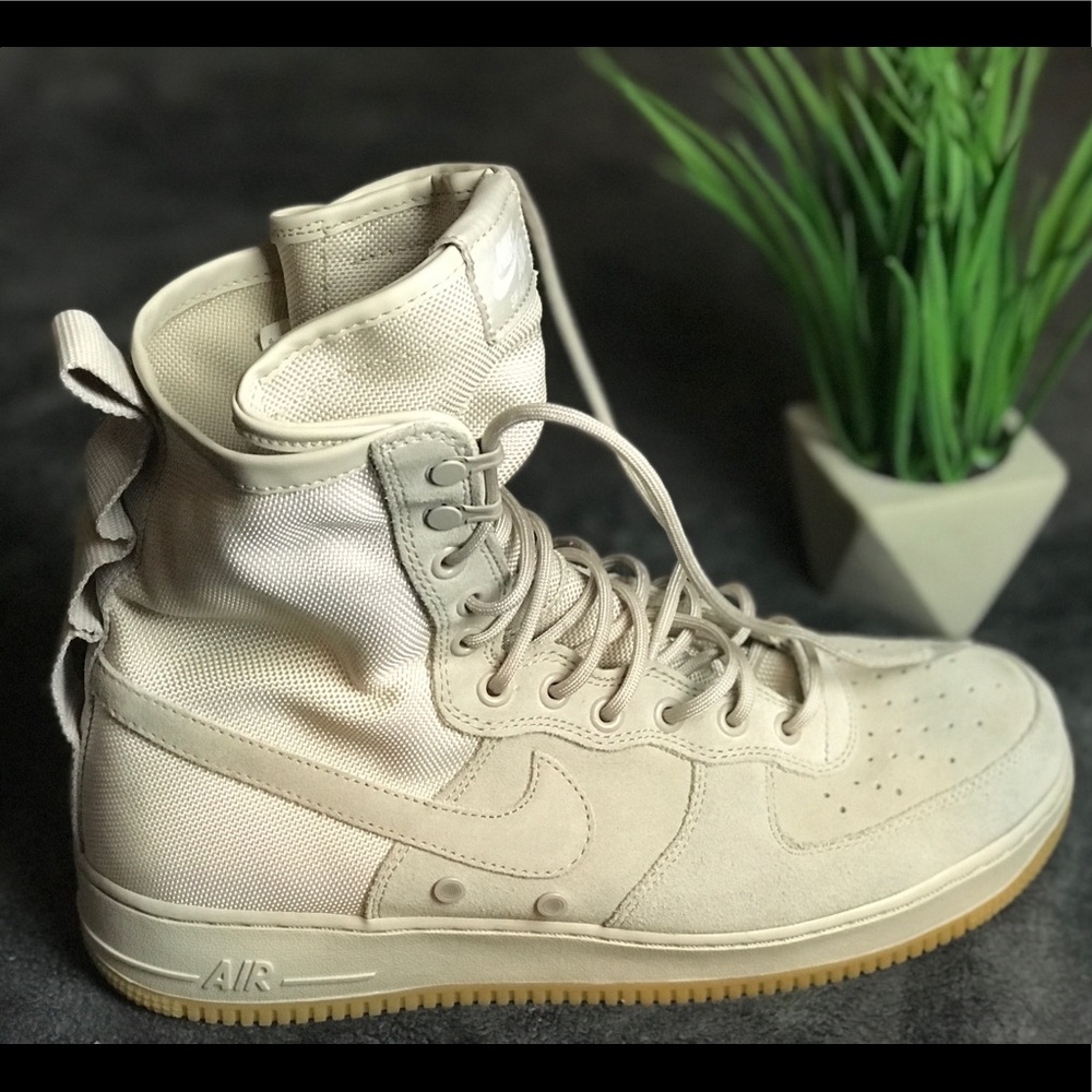 *ONE DAY ONLY SALE* SF AIRE FORCE 1